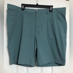 Adidias Adicross‎ three stripe athletic golf shorts Mens size 42. RN 88387